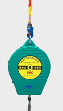 机场航站楼刷漆防腐安全带与防坠器搭配使用保障施工安全