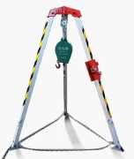 消防救援三脚架与防坠器搭配使用的核心作用