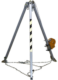 溪洛渡水电站水轮机拆卸中手拉葫芦与三脚架搭配使用